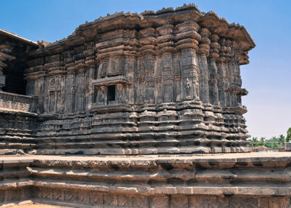 Visit 1000 Pillars temple in warangal